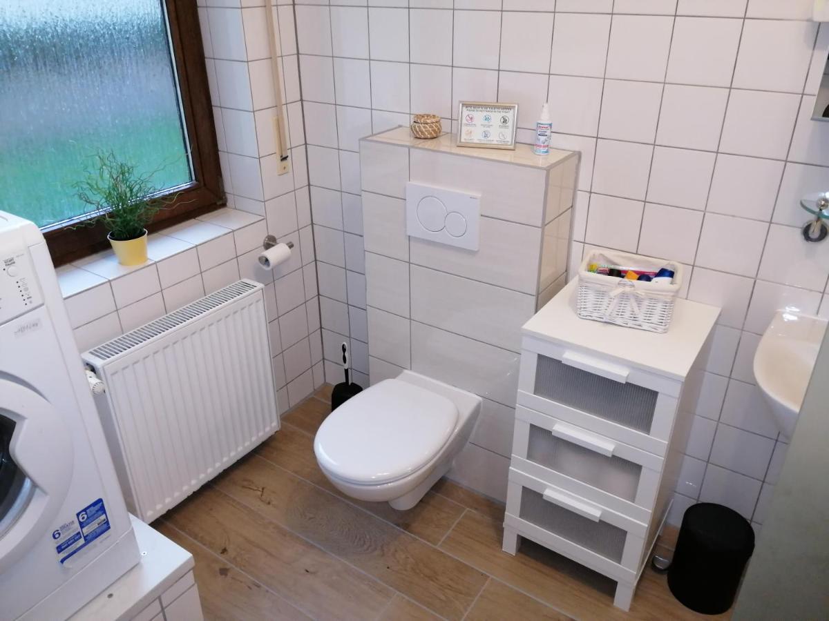 Ebenerdige Ferienwohnung Mit Grosser Terrasse In Der Naehe Des Waldes, Zum Wohlfuehlen Schoneck Exterior photo