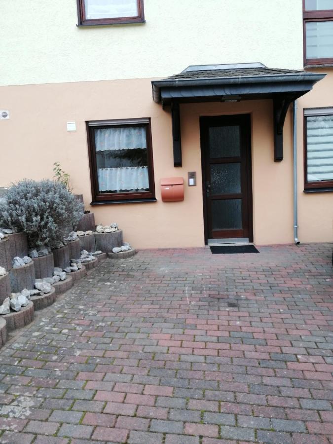 Ebenerdige Ferienwohnung Mit Grosser Terrasse In Der Naehe Des Waldes, Zum Wohlfuehlen Schoneck Exterior photo