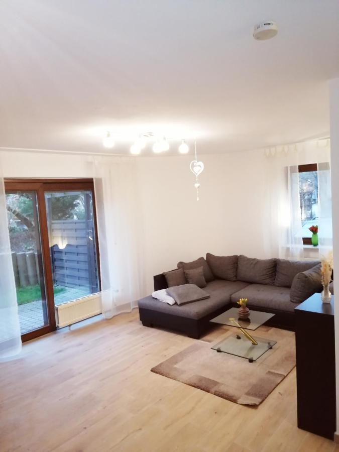 Ebenerdige Ferienwohnung Mit Grosser Terrasse In Der Naehe Des Waldes, Zum Wohlfuehlen Schoneck Exterior photo