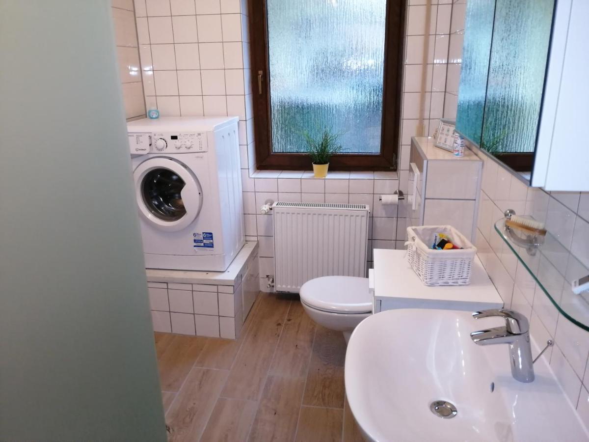 Ebenerdige Ferienwohnung Mit Grosser Terrasse In Der Naehe Des Waldes, Zum Wohlfuehlen Schoneck Exterior photo